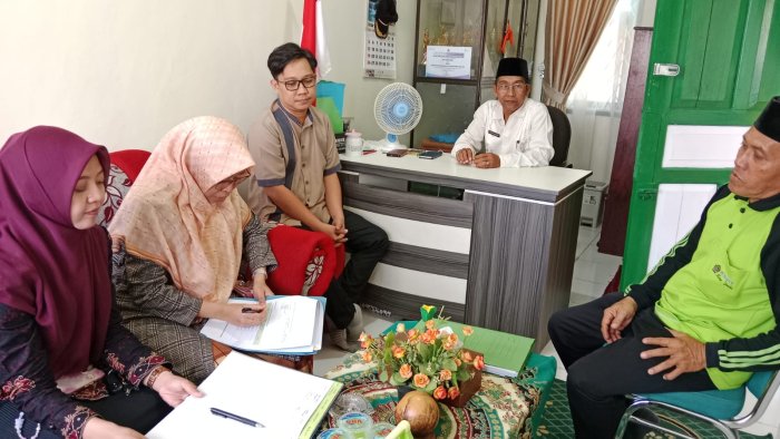 MIN 4 Muaro Jambi Evaluasi Pengelolaan Dana BOS Dan Monitoring PHTC MIN 4 Muaro Jambi Evaluasi Pengelolaan Dana BOS Dan Monitoring PHTC