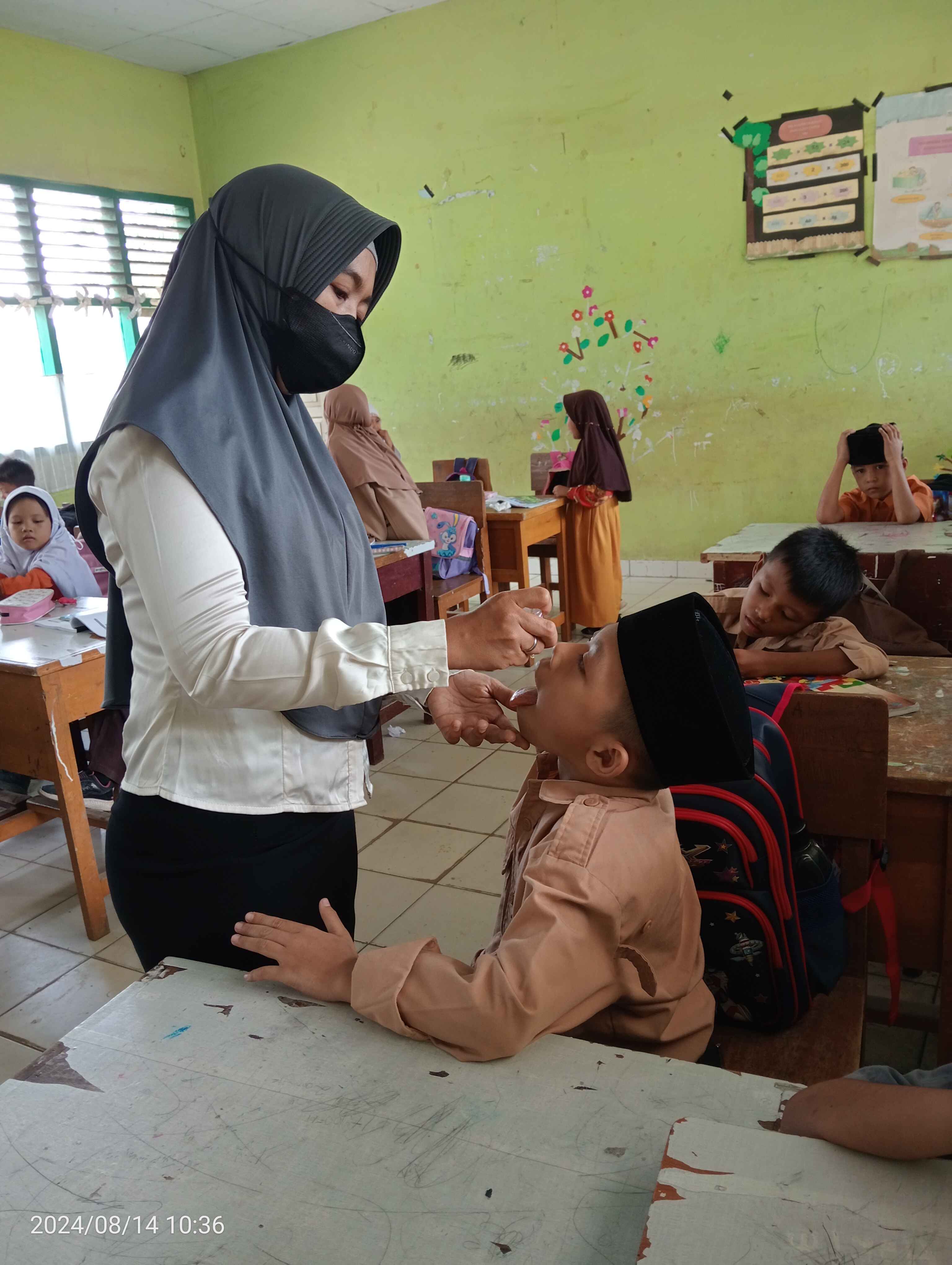 Pelaksanaan Pekan Imunisasi Nasional (PIN) Polio Tahap 2 di MIN 4 Muaro Jambi 