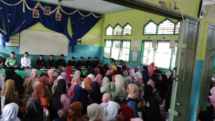 MIN 4 Muaro Jambi Peringati Maulid Nabi Muhammad SAW