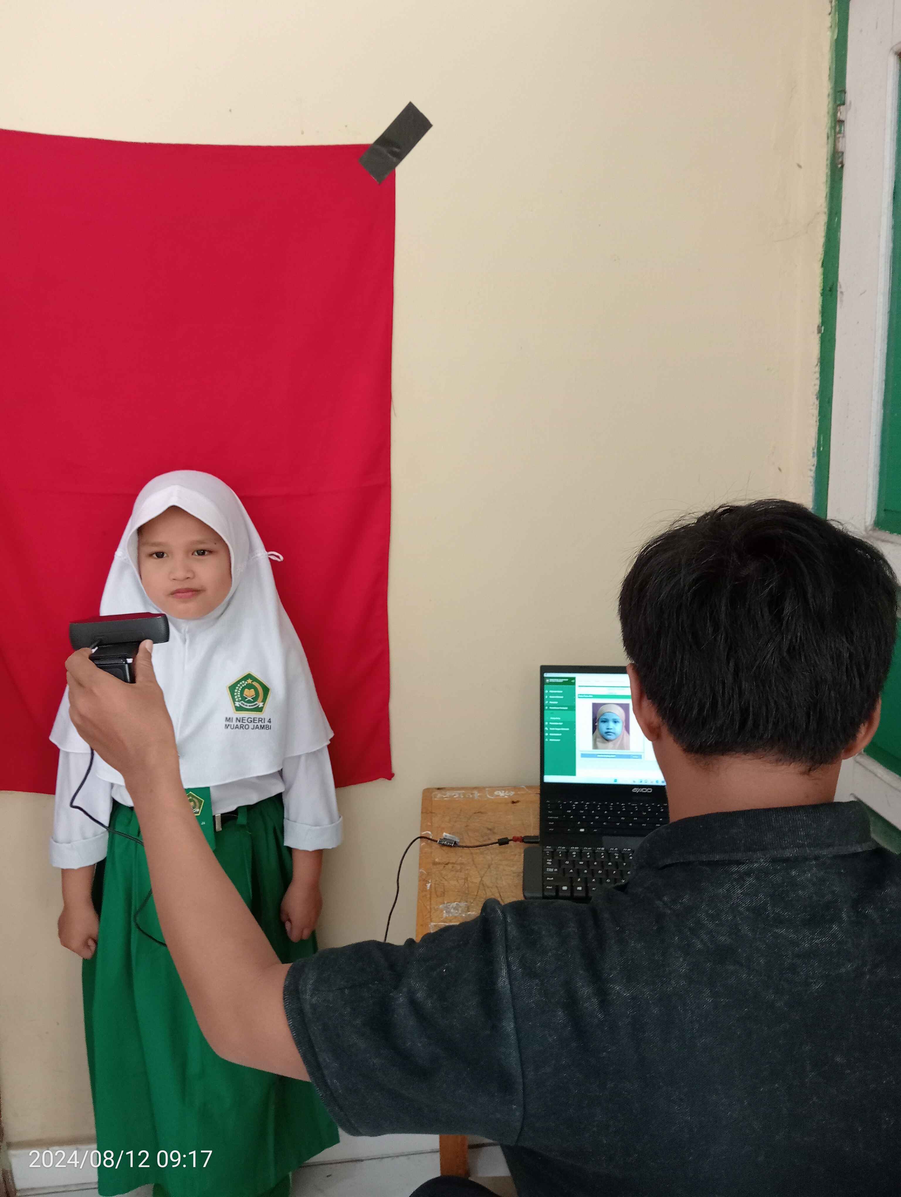 Perekaman KIA di MIN 4 Muaro Jambi 