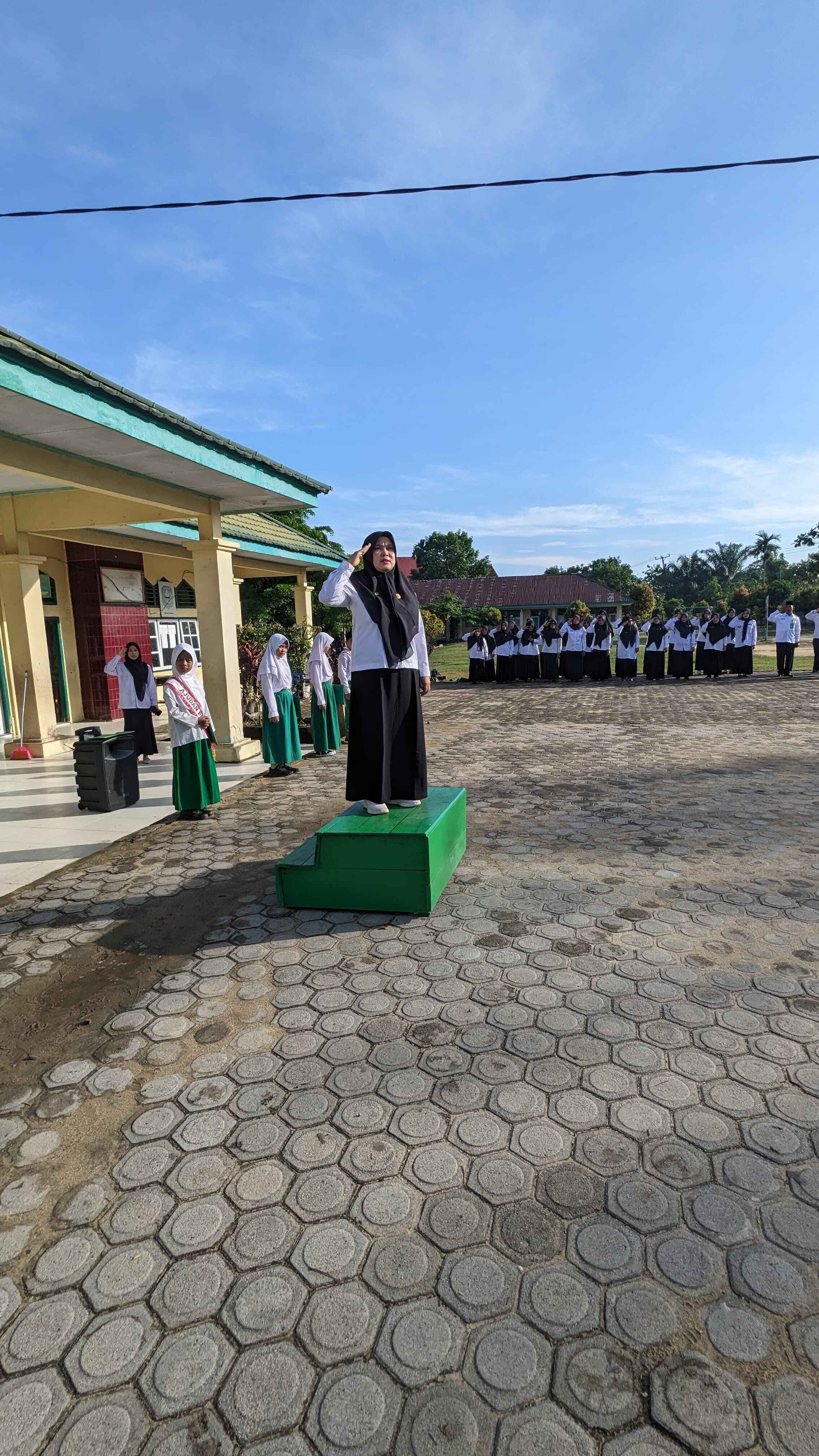 Upacara Bendera Senin, Disiplin Diri