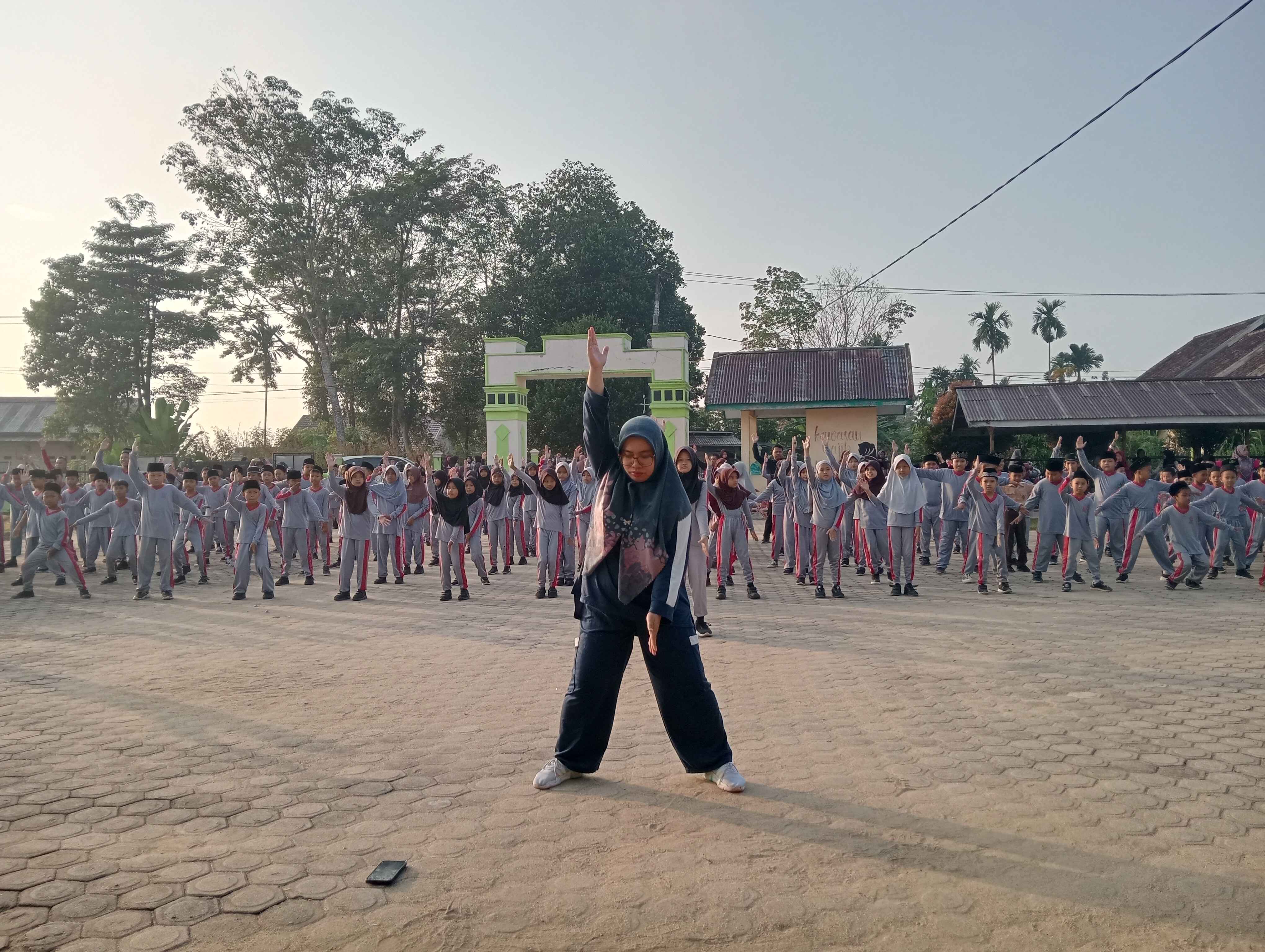 Jumat Sehat : SKJ Perdana di Tahun Ajaran Baru
